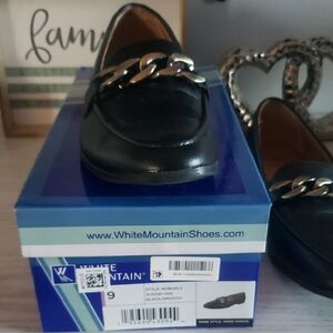 White Mountain Women's Black Loafers